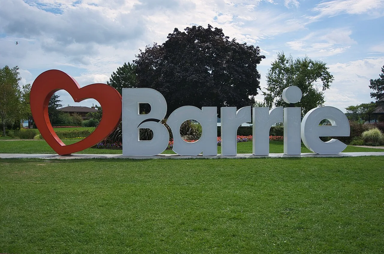 Heart Barrie sign in Barrie, Ontario